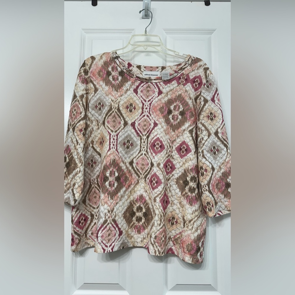 Alfred Dunner Pink, Tan, Cream and Brown Geometric Pattern Blouse